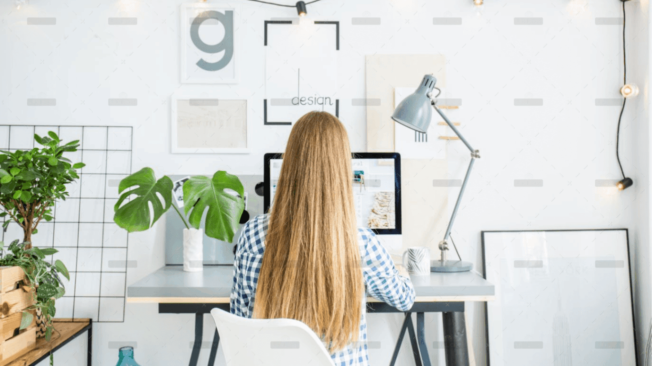 demo-attachment-457-person-with-long-curly-hair-PZ99QM2@2x